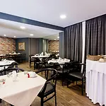 Elina מלון דירות העיירה רתימנו