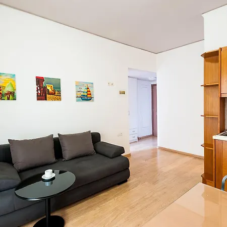 Aparthotel Elina