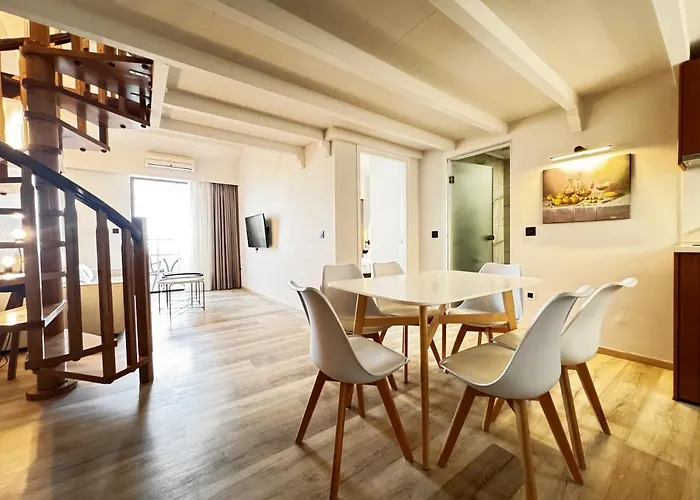 Elina Lejlighedshotel 3*