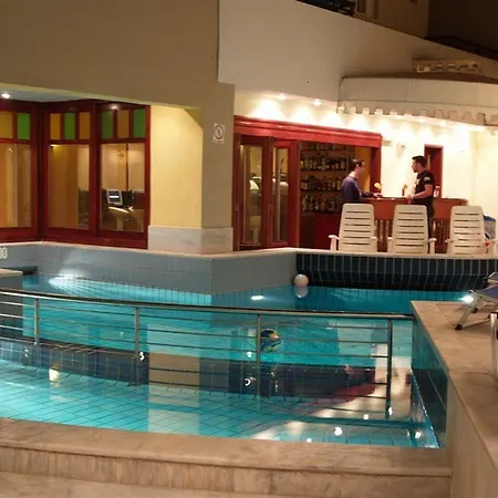 Elina Aparthotel