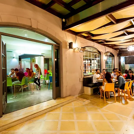 Elina Aparthotel 3*