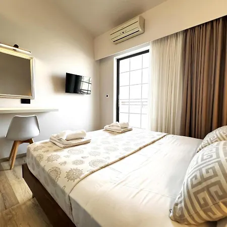 Elina Aparthotel