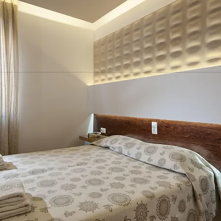 Elina העיירה רתימנו