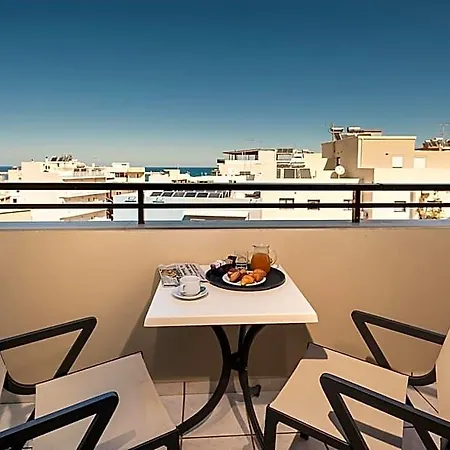 Aparthotel Elina 3*