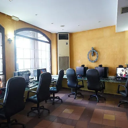 Aparthotel Elina 3*