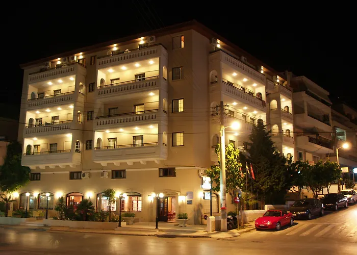 Aparthotel Elina 3*