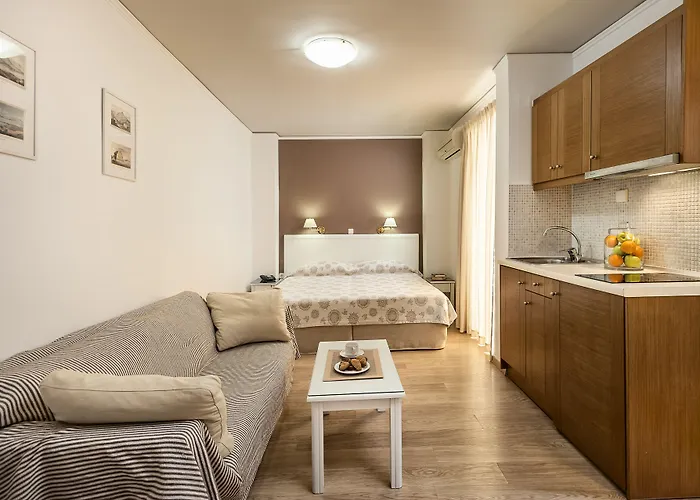Elina Hotel apartamentowy 3*